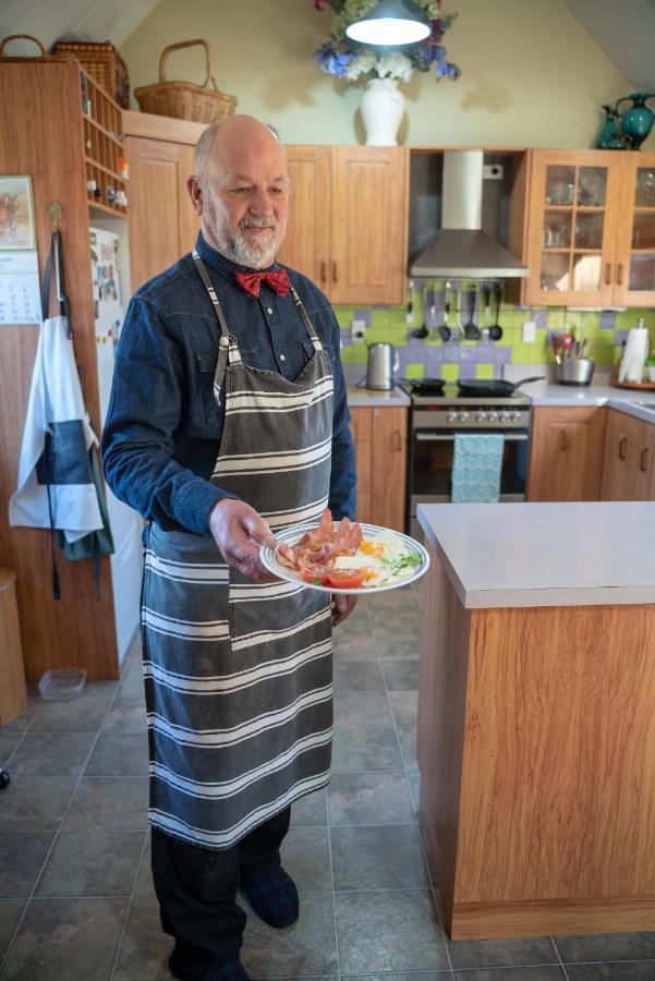 Alpine Rock B&B Te Anau Buitenkant foto