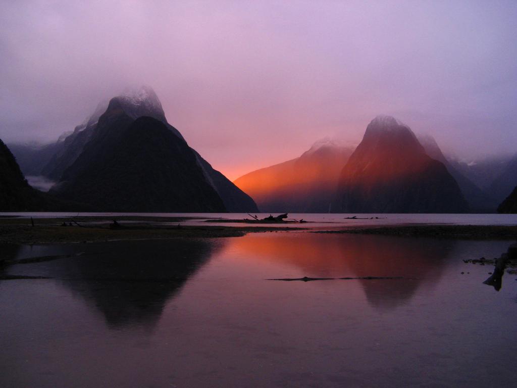 Alpine Rock B&B Te Anau Buitenkant foto